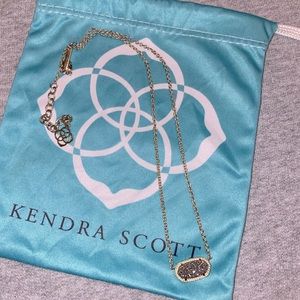 Kendra Scott necklace